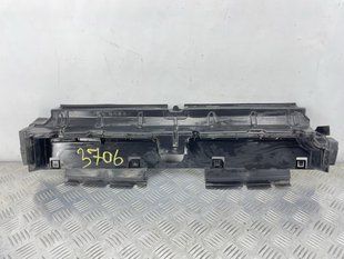 Воздуховод радиатора 4M0121285AQ Audi Q7