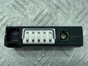 Блок USB 4M0035736A Audi Q7