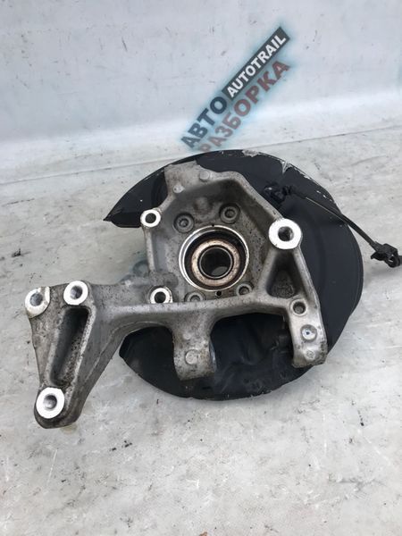Поворотный кулак / Цапфа с подшипником 3C0505436G Audi Q3