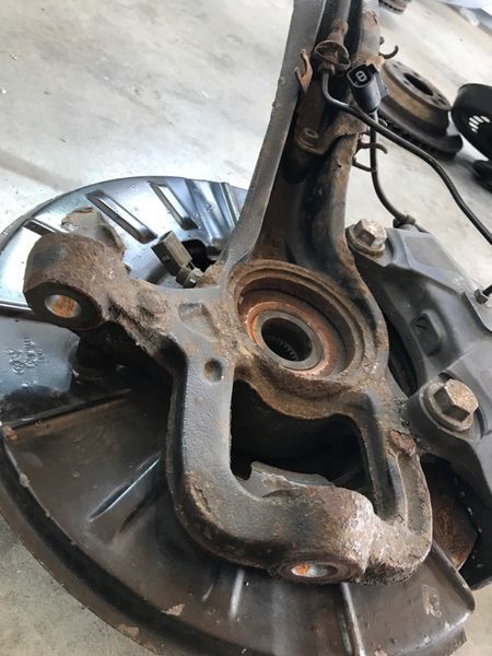 Поворотний кулак / цапфа 7L0407257A Volkswagen Touareg