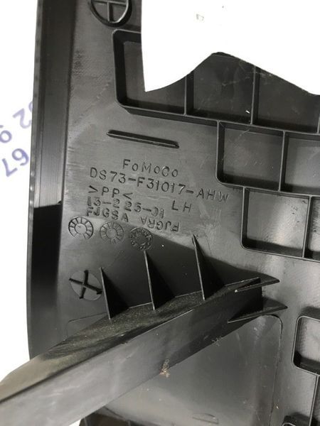 Облицовка стойки DS73F31017AHW Ford Fusion