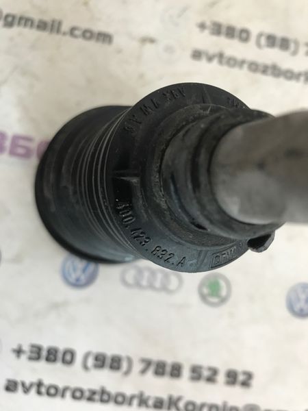 Тяга рулевая 4G0423832A Audi A6