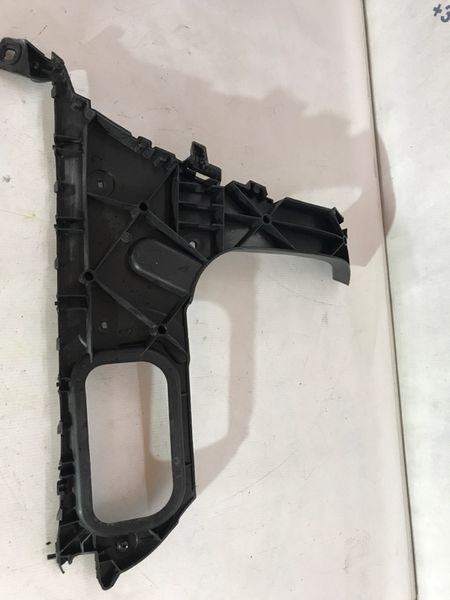 Направляюча заднього бампера 4L0807454A Audi Q7