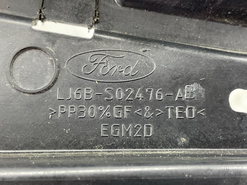 Накладка LJ6BS02476AB Ford Escape