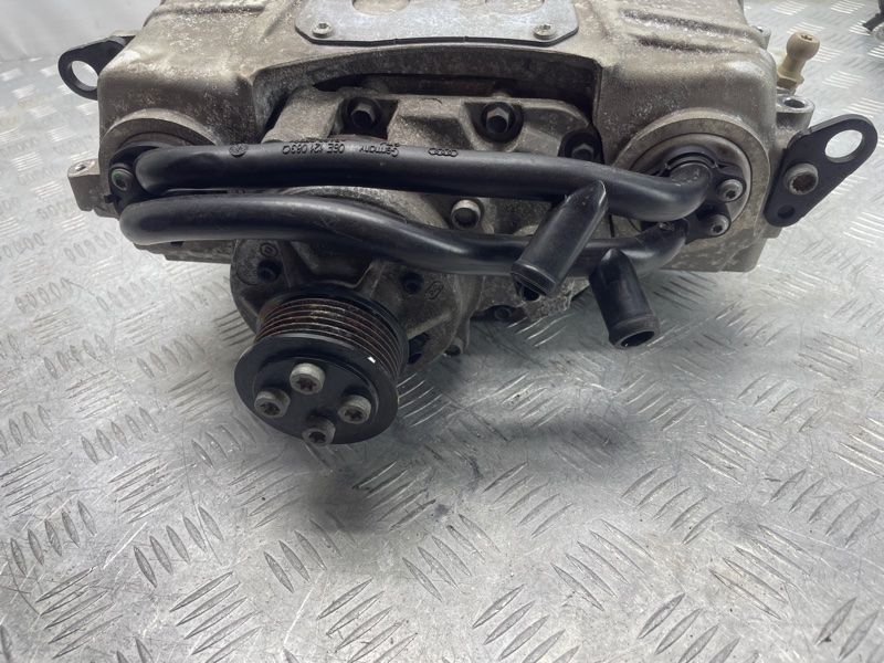 Компресор наддуву 06E145601BF Audi Q7