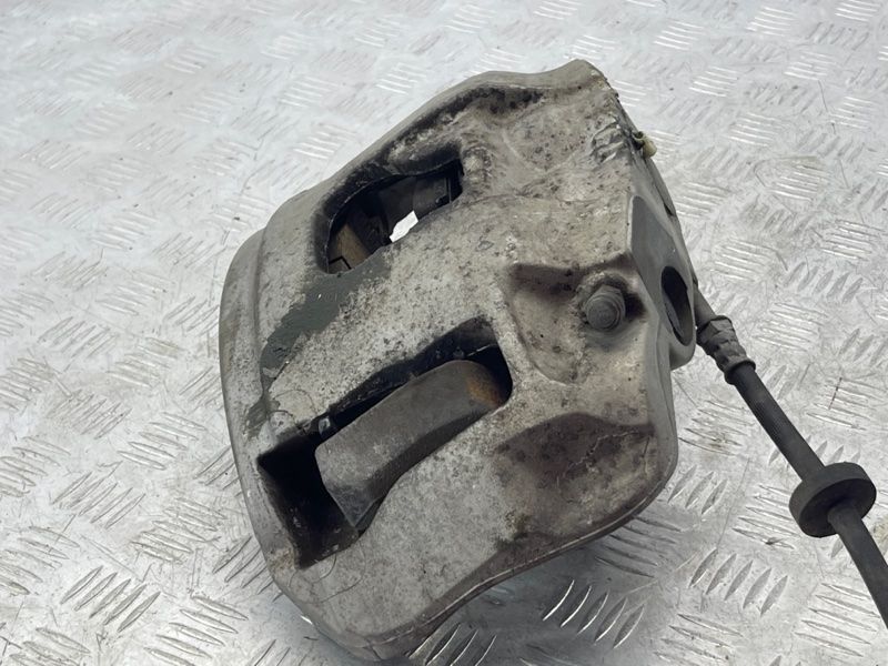 Суппорт тормозной 4G0615124E Audi A6