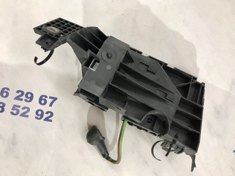 Блок предохранителей DG9T14A301AD Ford Fusion