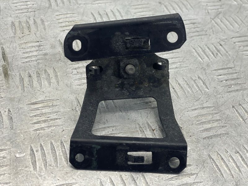 Скоба замка капота 31371488 Volvo XC90