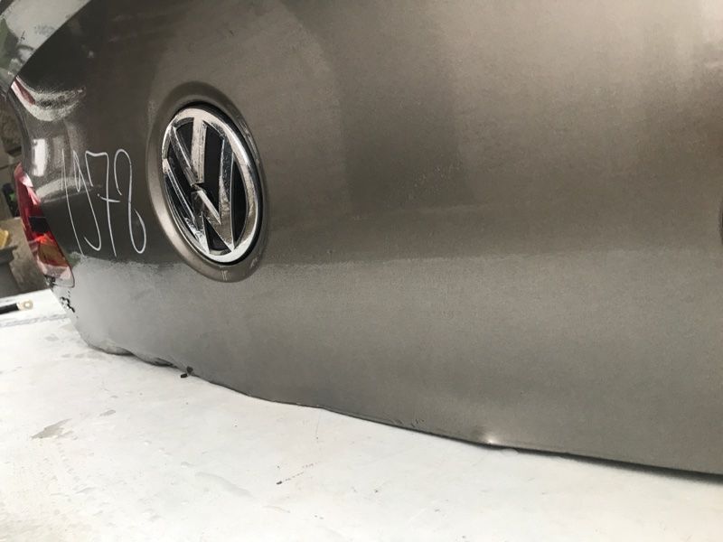 Кришка багажника 3C8827025D Volkswagen CC