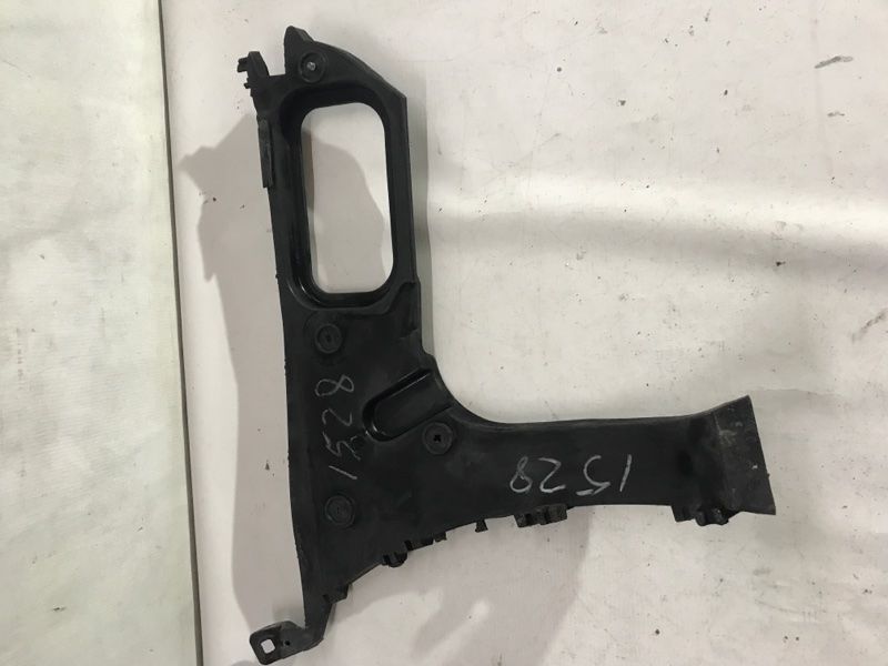 Направляющая заднего бампера 4L0807453A Audi Q7