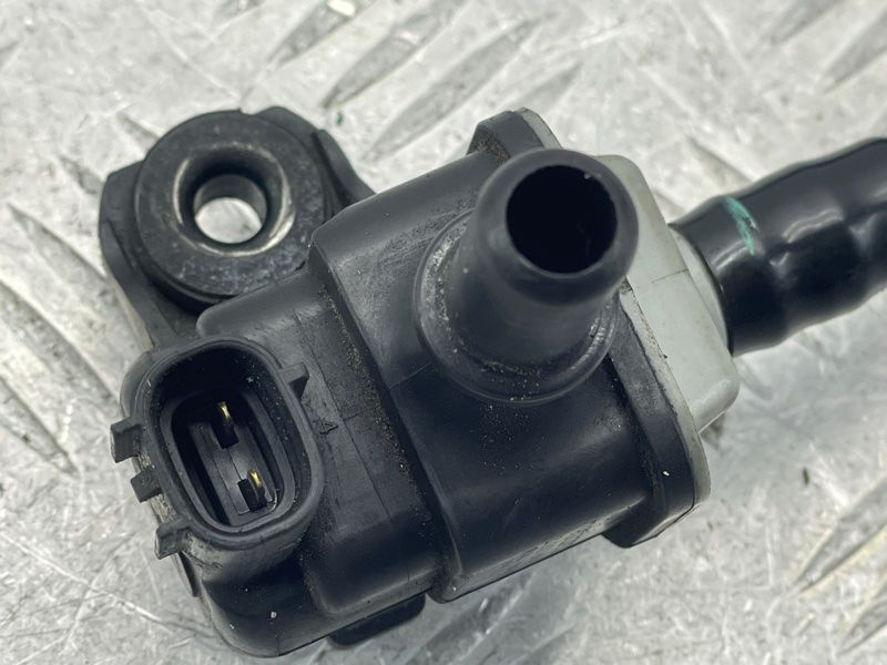 Клапан вентиляції паливного бака 31321694 Volvo XC60 Volvo S60, Volvo S60 Cross Country, Volvo S90, Volvo V60, Volvo V60 Cross Country, Volvo V90, Volvo V90 Cross Country, Volvo XC60, Volvo XC70, Volvo XC90