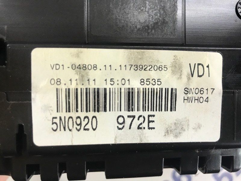 Комбинация приборов / Спидометр 5N0920972E Volkswagen Tiguan