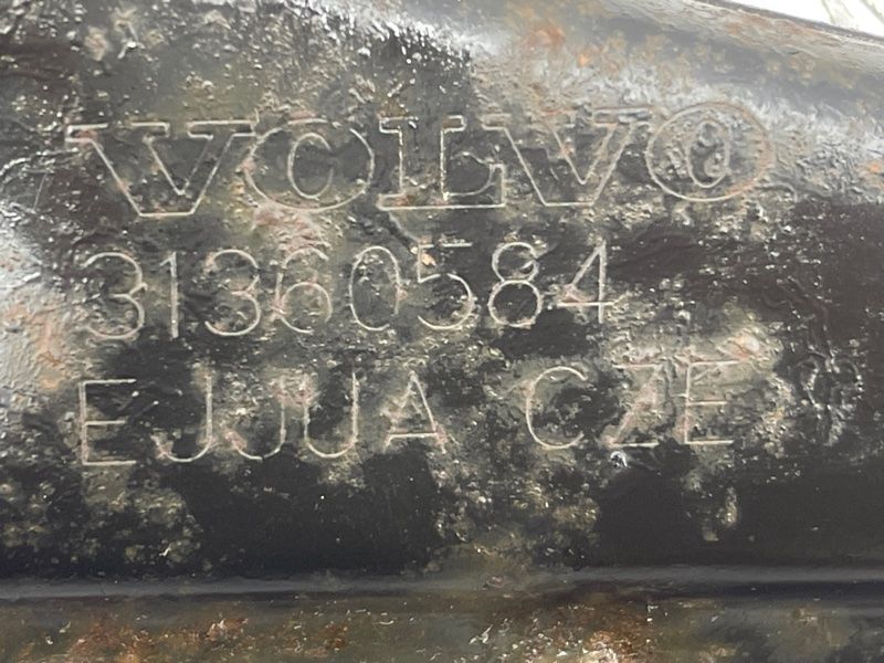 Рычаг задней подвески поперечный верхний 31360584 Volvo XC90