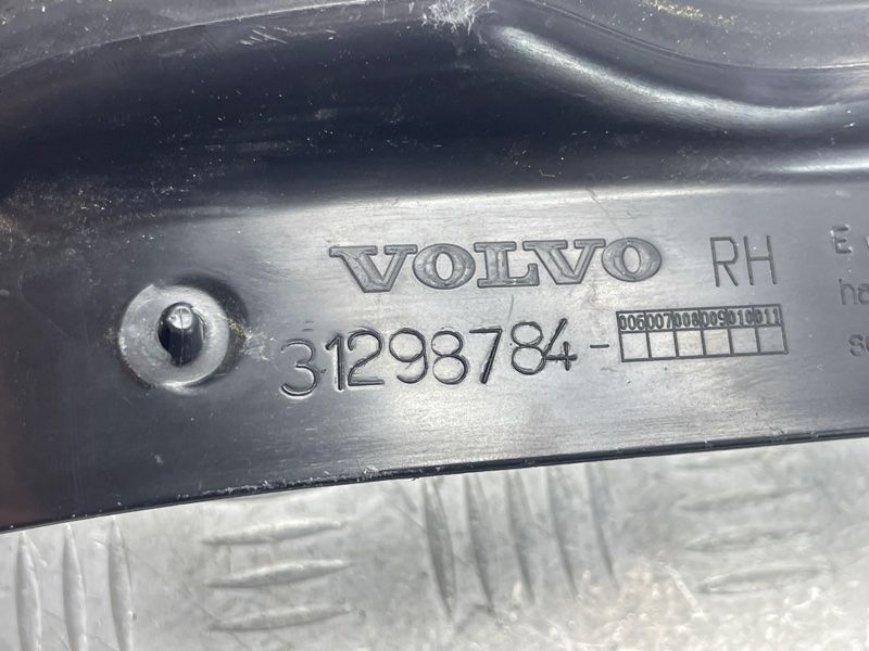 Ущільнювач дверей 31298784 Volvo XC60