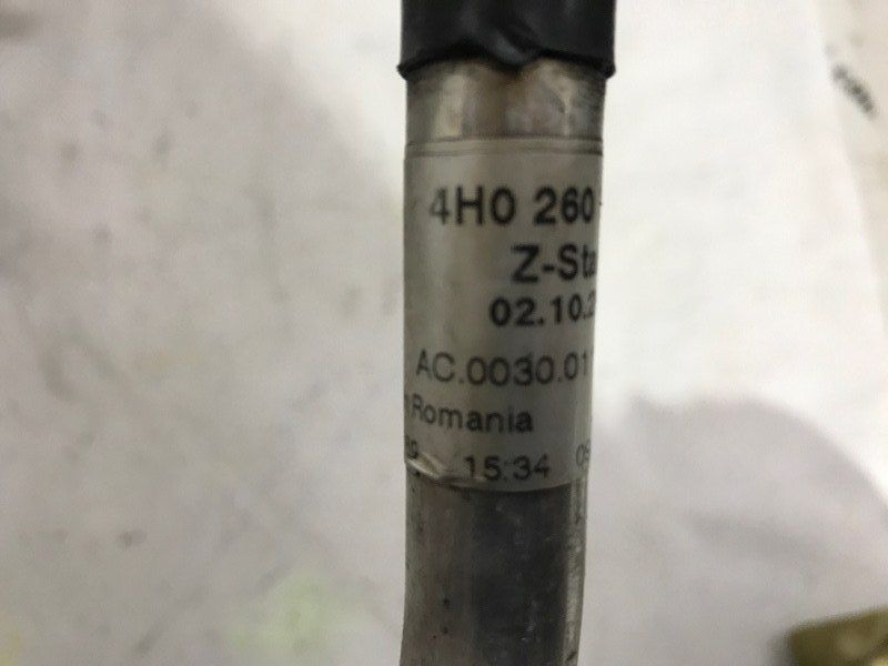 Шланг кондиціонера 4H0260701M Audi A8