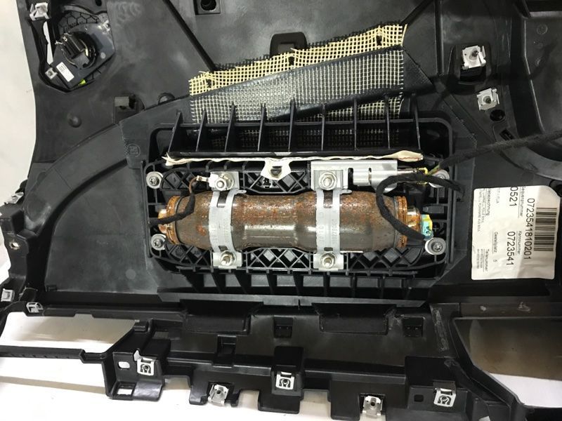 Торпедо с подушкой безопасноти 4H1857001B38M Audi A8