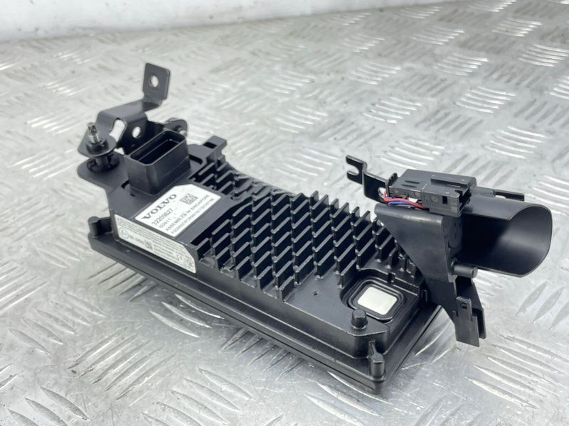 Камера под лобовым стеклом 32209527 Volvo XC60