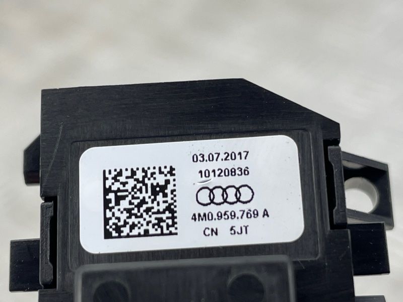 Блок кнопок пам'яті сидінь 4M0959769A Audi Q7