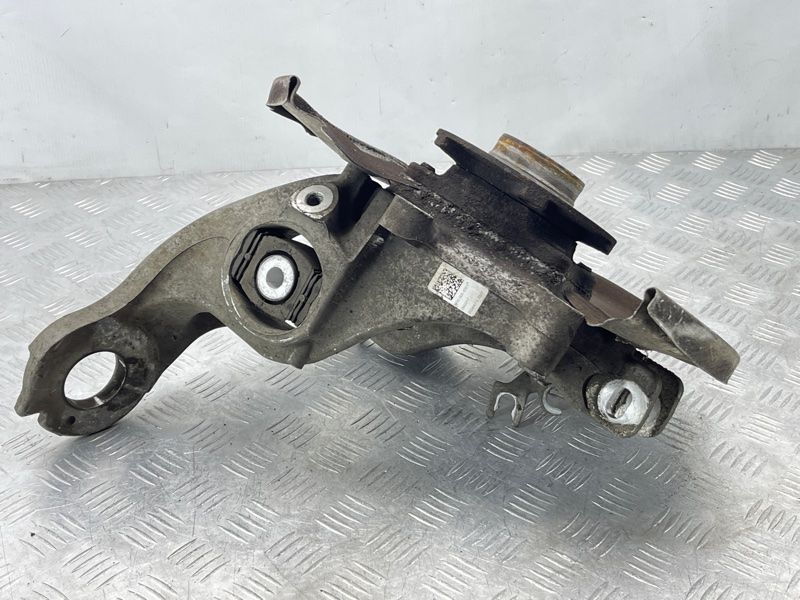 Поворотний кулак / цапфа 8R0505432F Audi A7