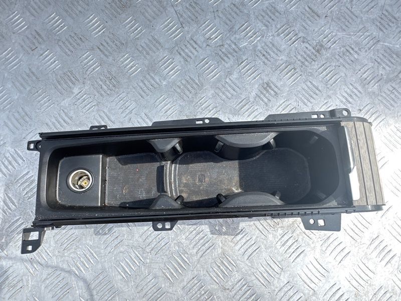 Подстаканник Volvo XC60
