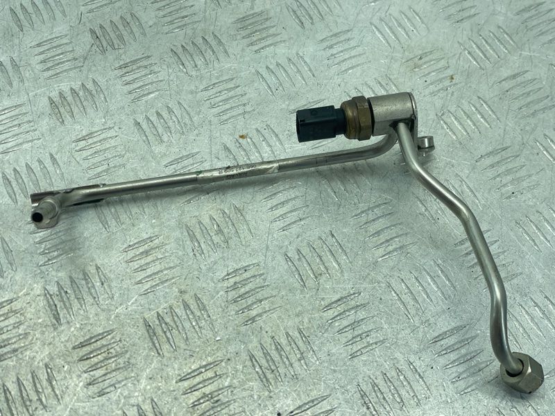 Топливопровод 06E12759R Audi Q7