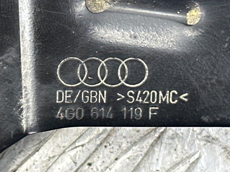 Опорний кронштейн блоку ABS 4G0614119F Audi A6