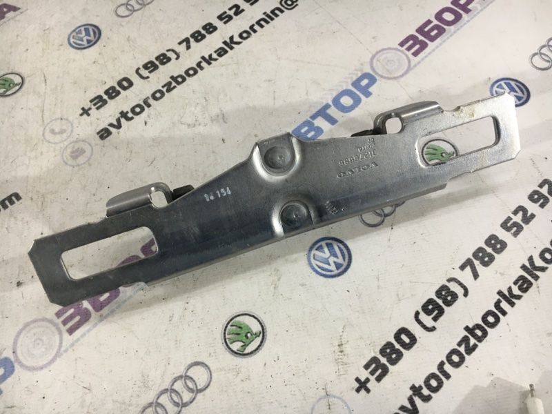 Скоба крышки багажника 31276686 Volvo XC60