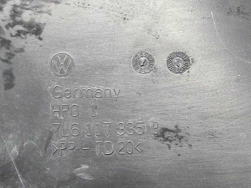 Воздуховод Volkswagen Touareg