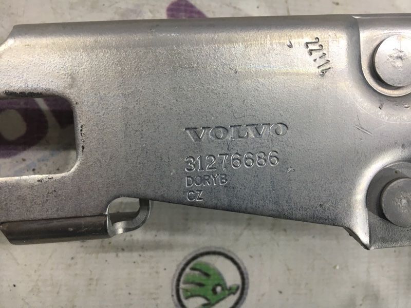 Скоба крышки багажника 31276686 Volvo XC60