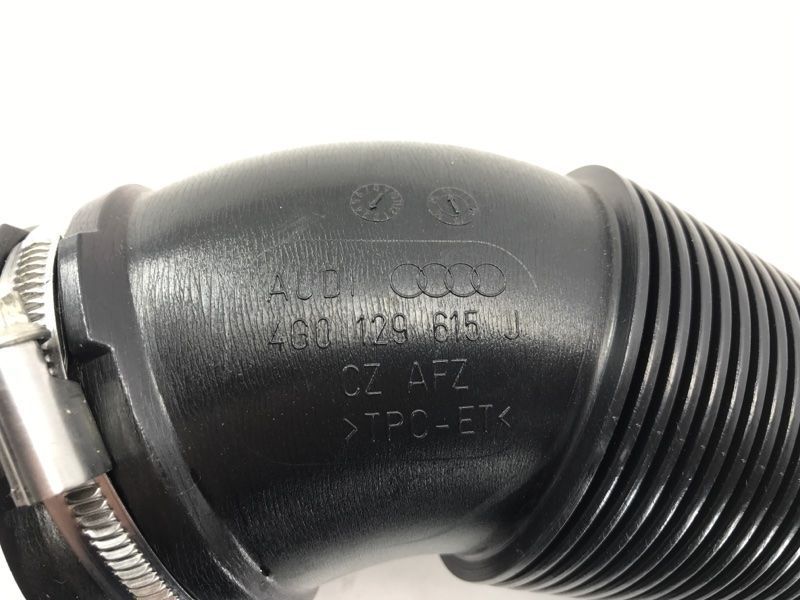 Патрубок повітряного фільтра 4G0129615J Audi A6