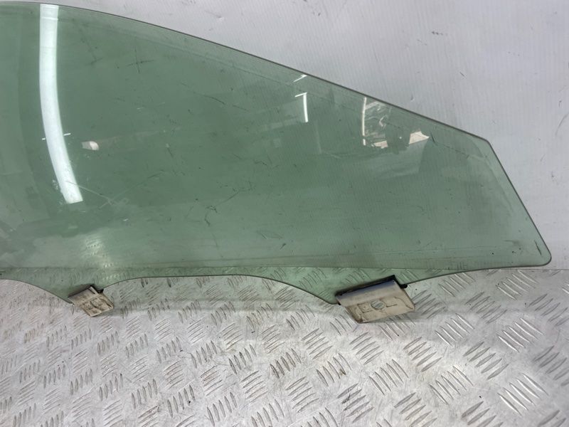 Стекло двери многослойное 8W0845022 Audi A4 Allroad