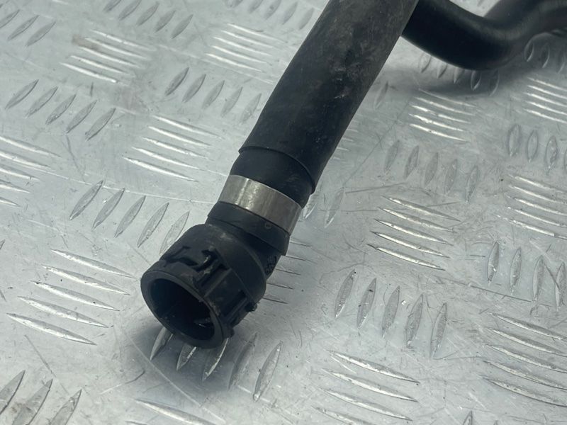 Шланг системи охолодження 7P6121156E Volkswagen Touareg