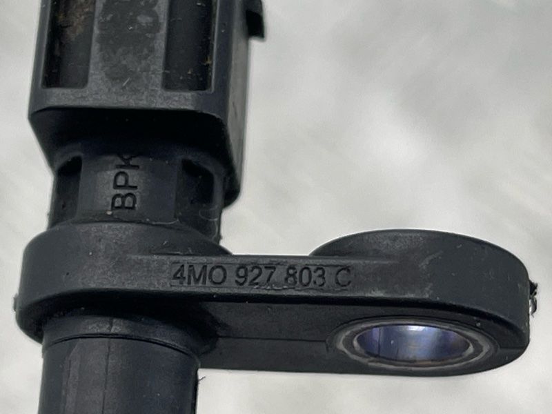 Датчик ABS 4M0927803C Audi Q7