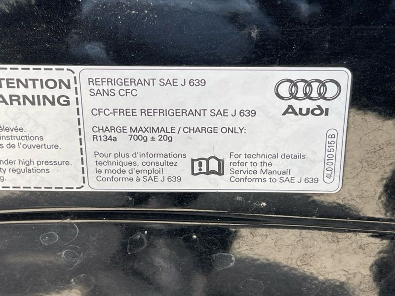 Капот Audi Q7