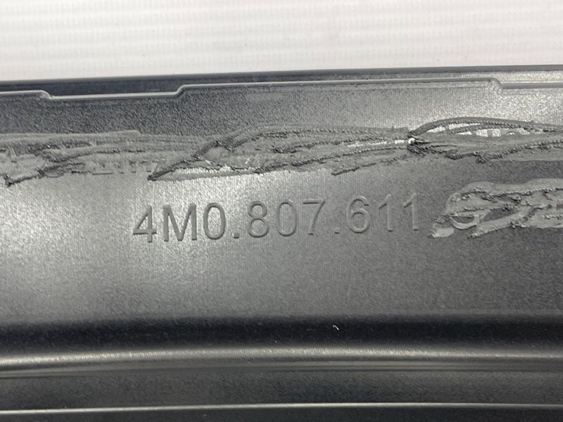 Дефлектор / Защита переднего бампера 4M0807611G Audi Q7
