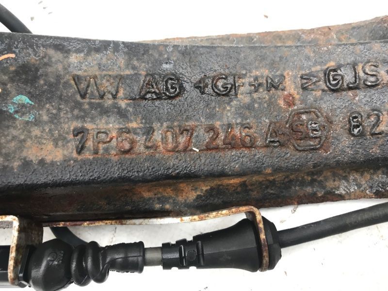 Поворотный кулак / Цапфа 7P6407246A Volkswagen Touareg