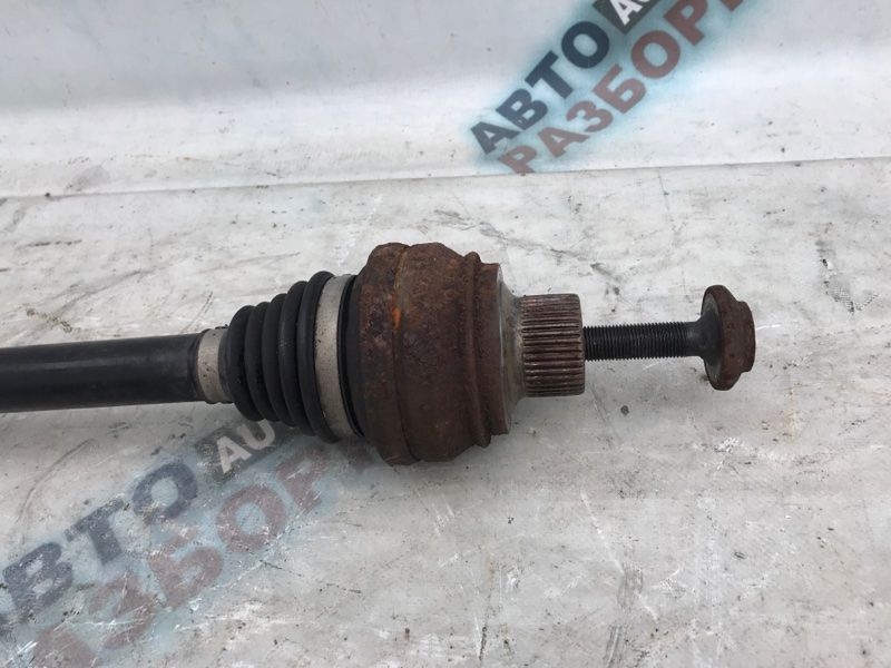 Піввісь 8K0501201 Audi S4
