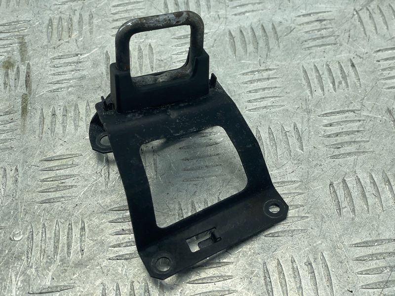 Скоба замка капота 31371488 Volvo XC90