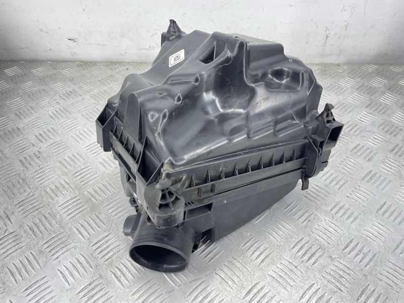 Корпус воздушного фильтра Ford Escape
