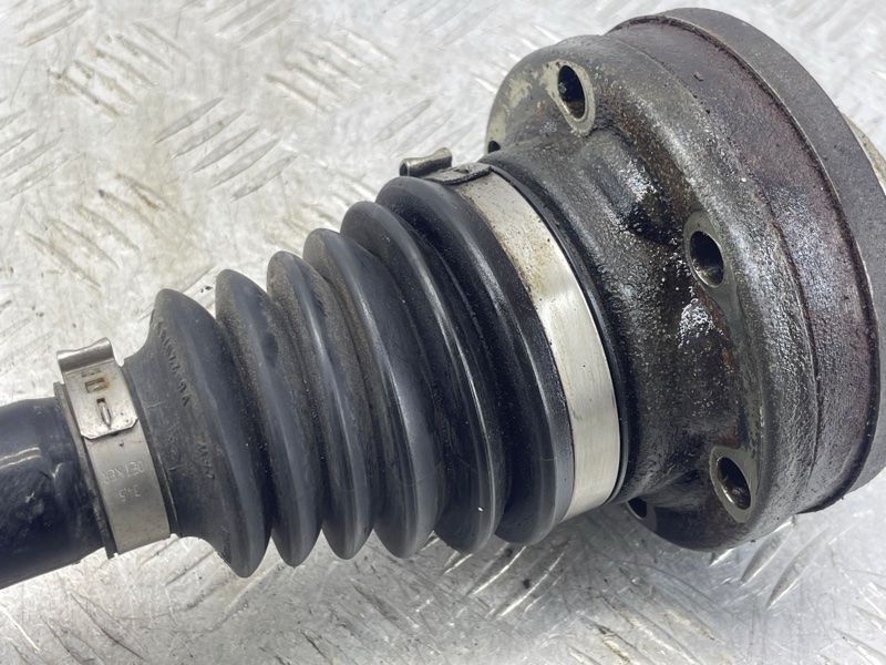 Піввісь 8R051203C Audi A6