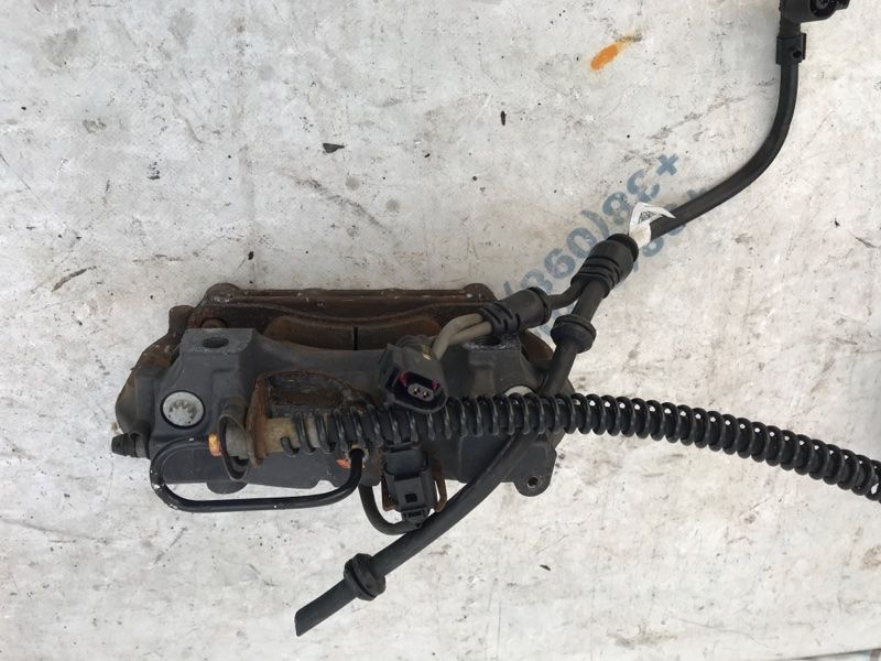 Супорт гальмівний 7P0615424 Volkswagen Touareg