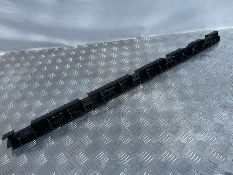 Кронштейн порогу 31395858 Volvo XC90