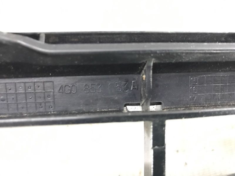 Решетка радиатора 4G0853653 Audi A6