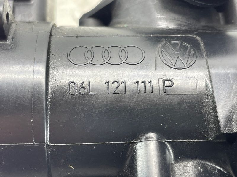 Помпа водяна з корпусом термостата Audi A6