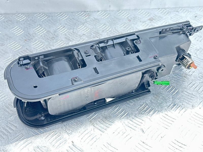 Подстаканник Volvo XC60