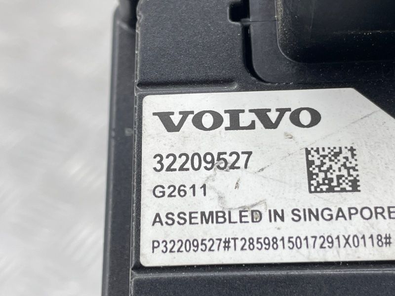 Камера под лобовым стеклом 32209527 Volvo XC60