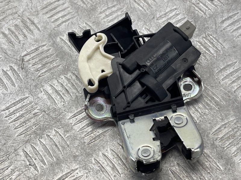 Замок кришки багажника 4F5827505D Volkswagen CC