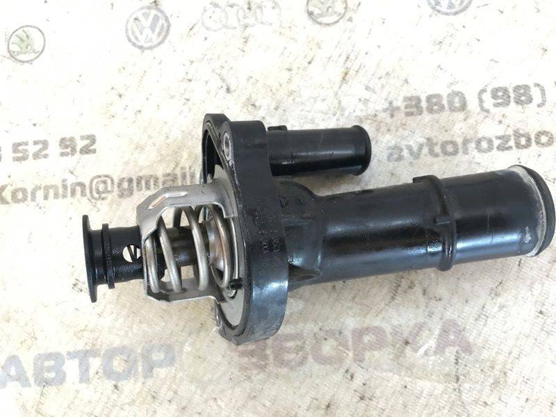 Корпус термостата FR3Z8575A Ford Edge