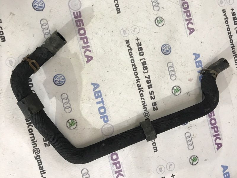 Патрубок отопителя 4G8145823C Audi A7