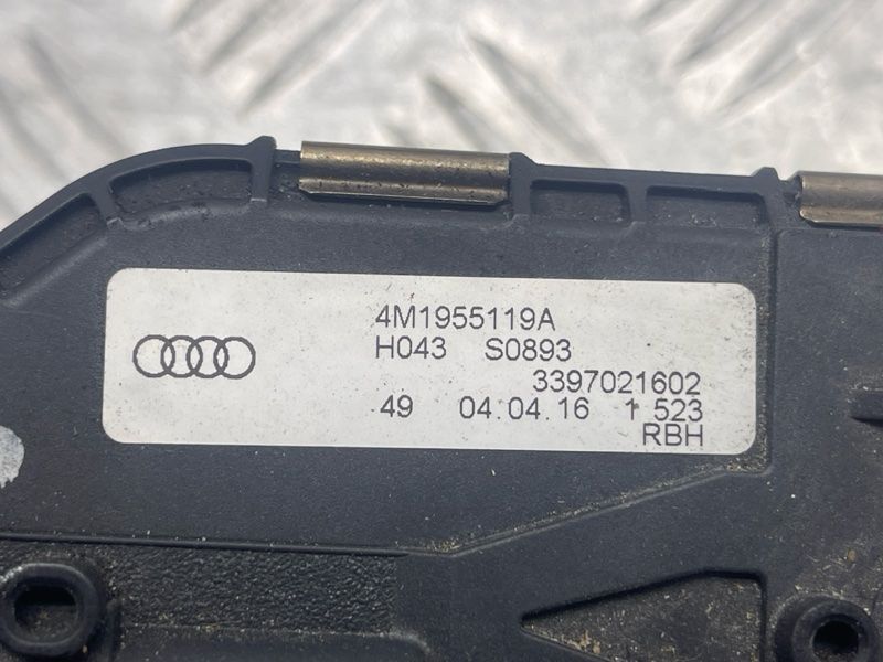 Мотор склоочисника 4M1955119A Audi Q7
